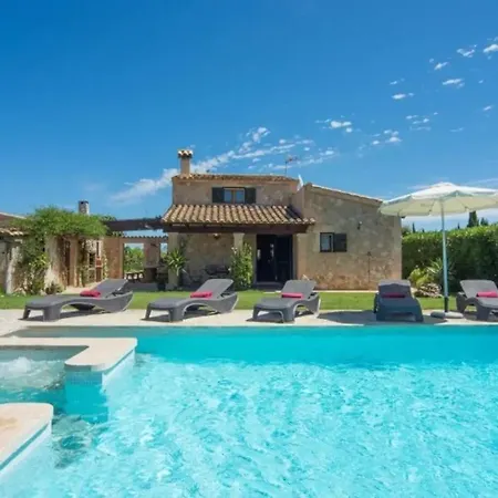 Auba Villa *